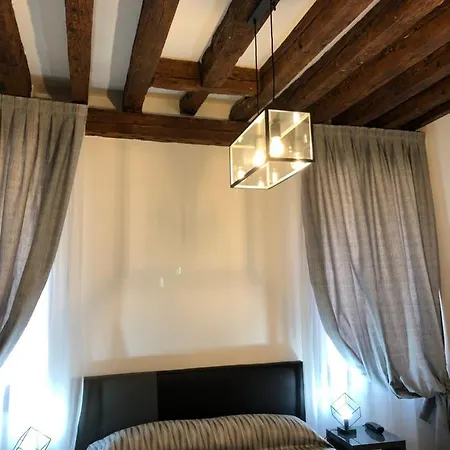 Marin Traghetto - Locazione Turistica Maison d'hôtes Venise